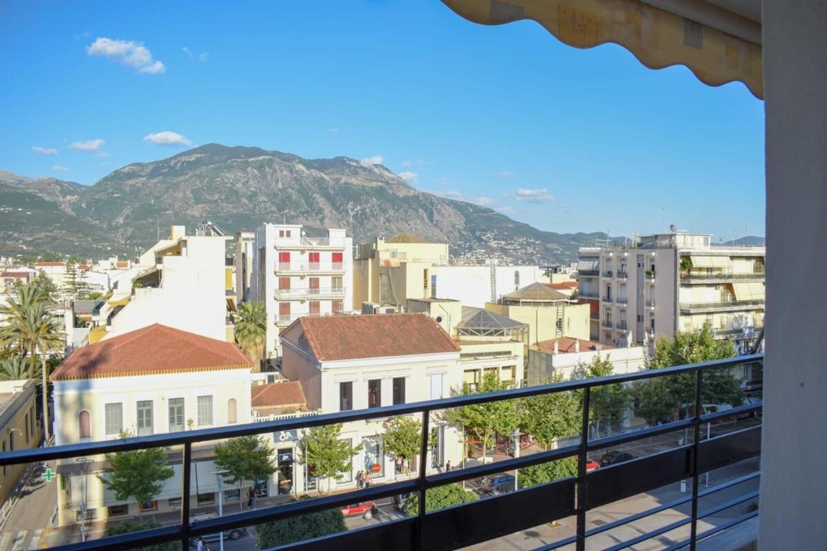 Вилла Cozy Flat On The Main Square, 10Min To The Sea Каламата Экстерьер фото