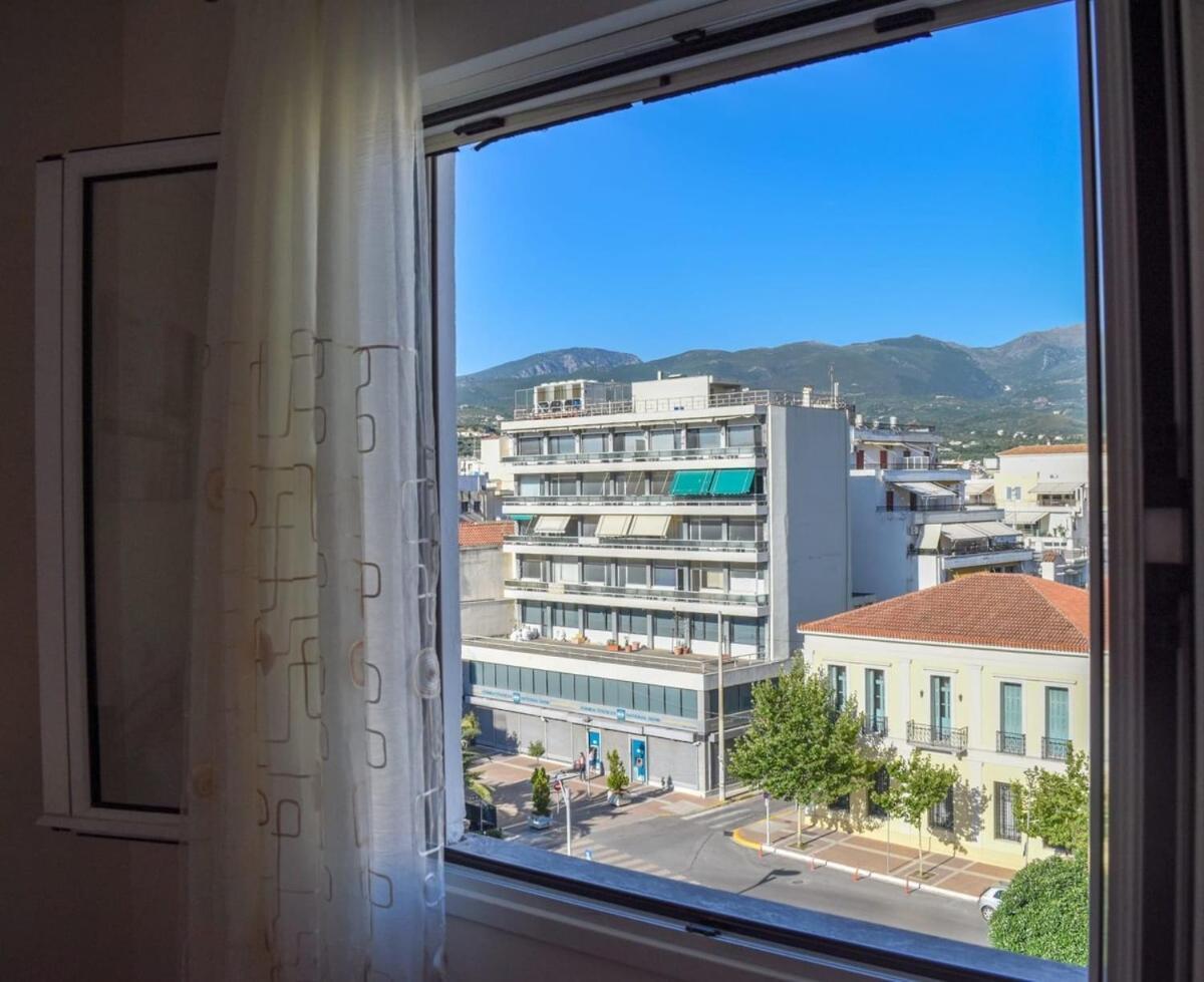 Вилла Cozy Flat On The Main Square, 10Min To The Sea Каламата Экстерьер фото